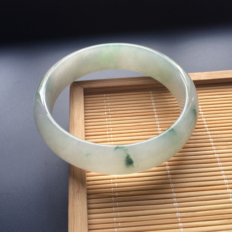 (超值推荐)糯冰种飘花手镯(57.7mm)