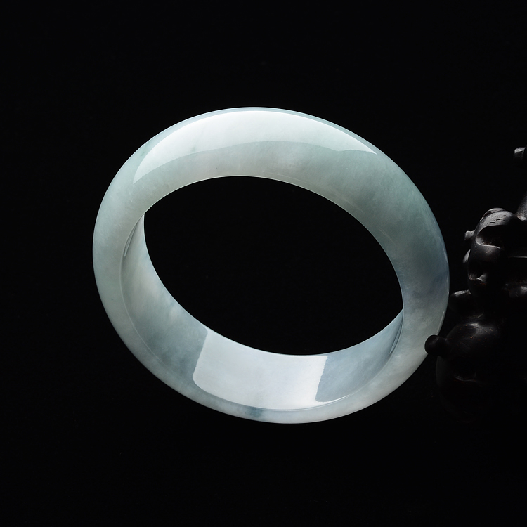 (超值推荐)糯冰种淡晴水略带紫罗兰手镯(60.5mm)