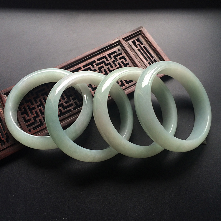 (超值推荐)糯冰种淡晴水手镯(单价)(58.4mm/58.5mm)
