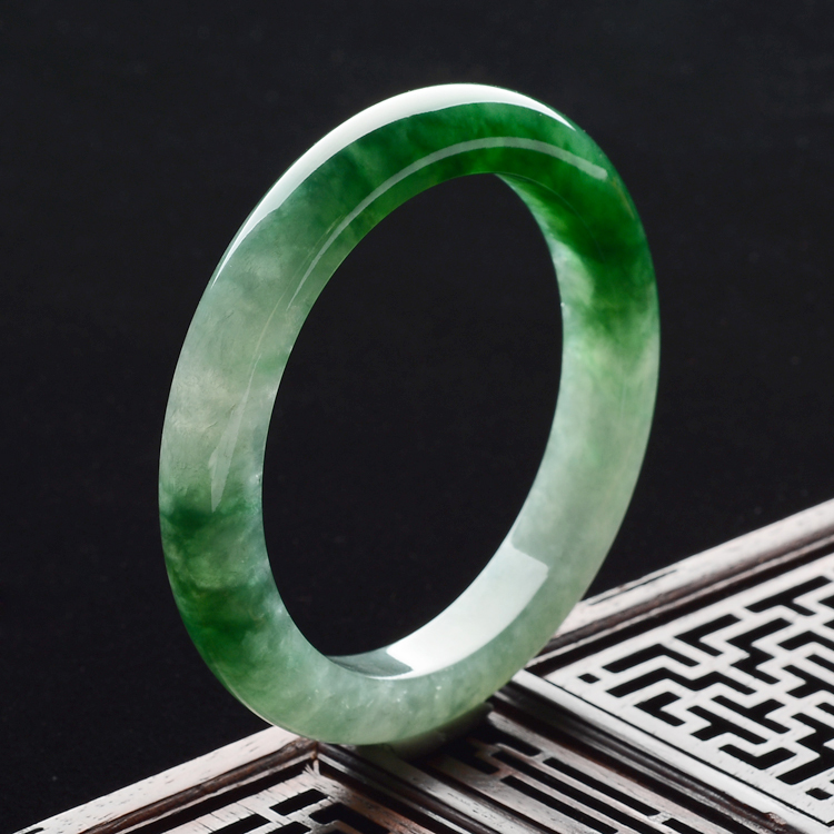 (超值推荐)糯冰种深绿手镯(55.1mm)