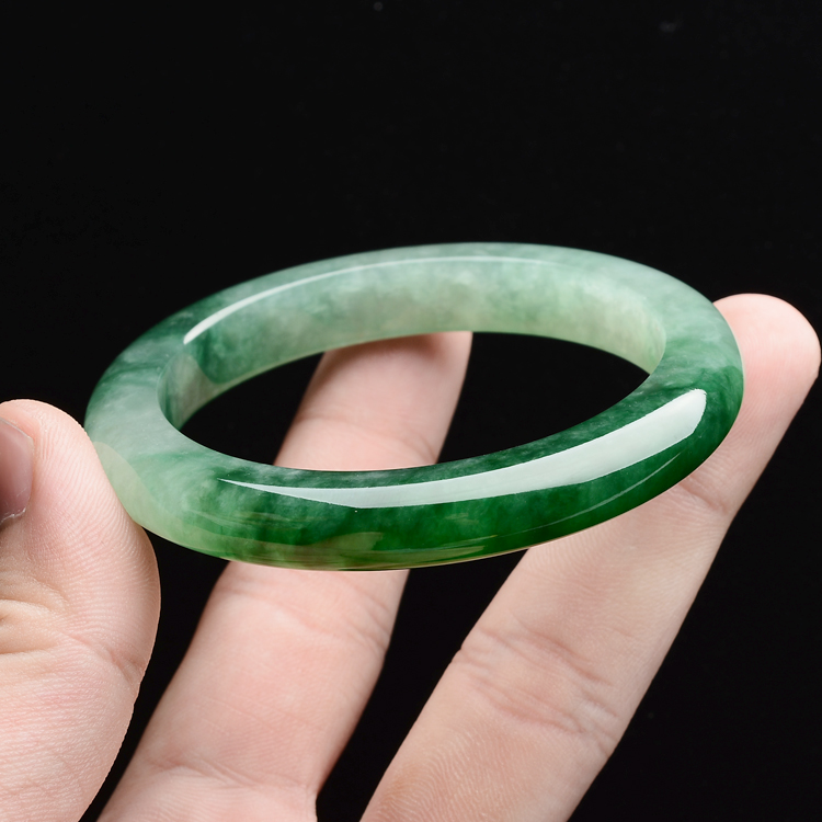 (超值推荐)糯冰种深绿手镯(55.1mm)