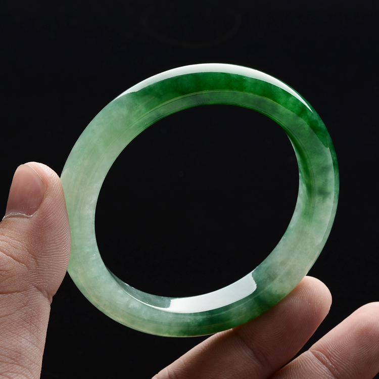 (超值推荐)糯冰种深绿手镯(55.1mm)