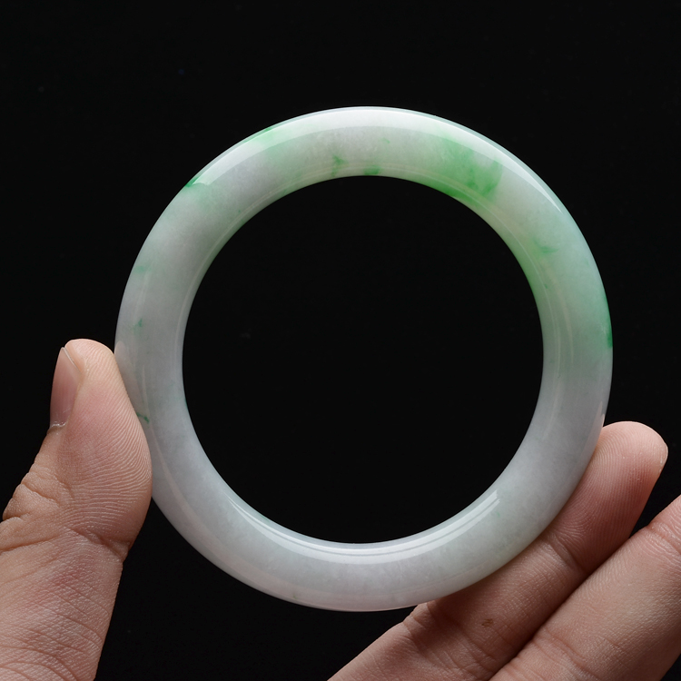 (超值推荐)糯冰种飘翠圆条手镯(57.2mm)