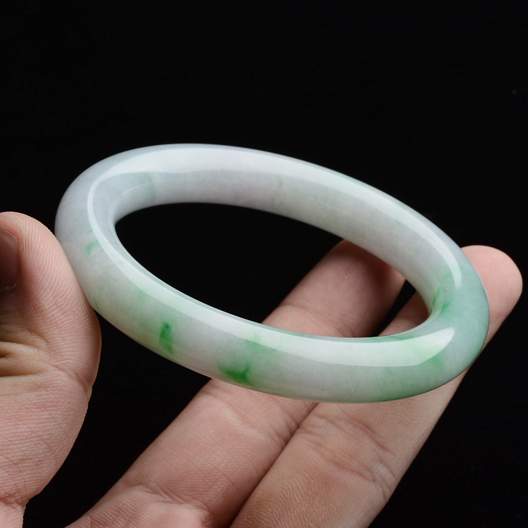 (超值推荐)糯冰种飘翠圆条手镯(57.2mm)