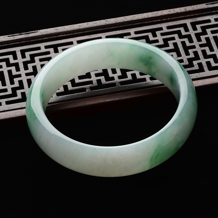 (超值推荐)糯冰种飘花手镯(57.6mm)