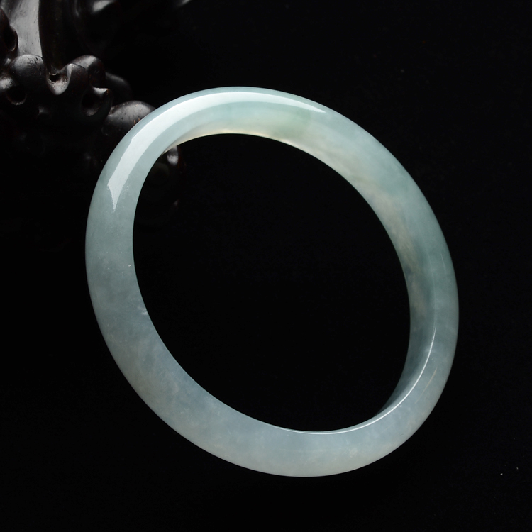 (超值推荐)冰种略飘花贵妃镯(57.6mm-52mm)
