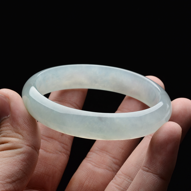 (超值推荐)冰种略飘花贵妃镯(57.6mm-52mm)