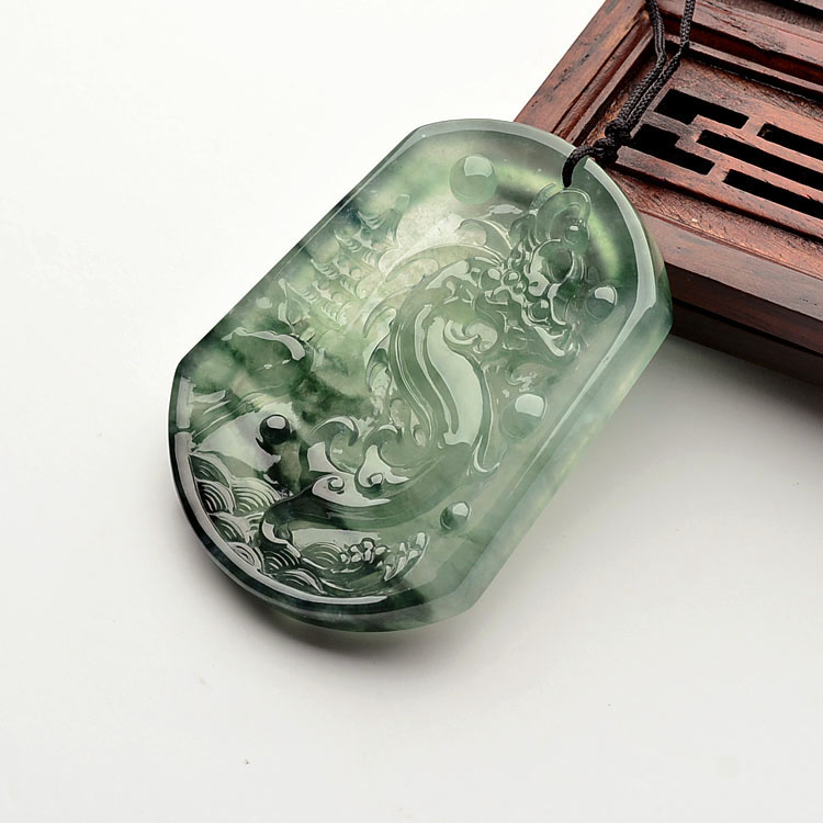 (超值推荐)冰种飘花龙牌挂件