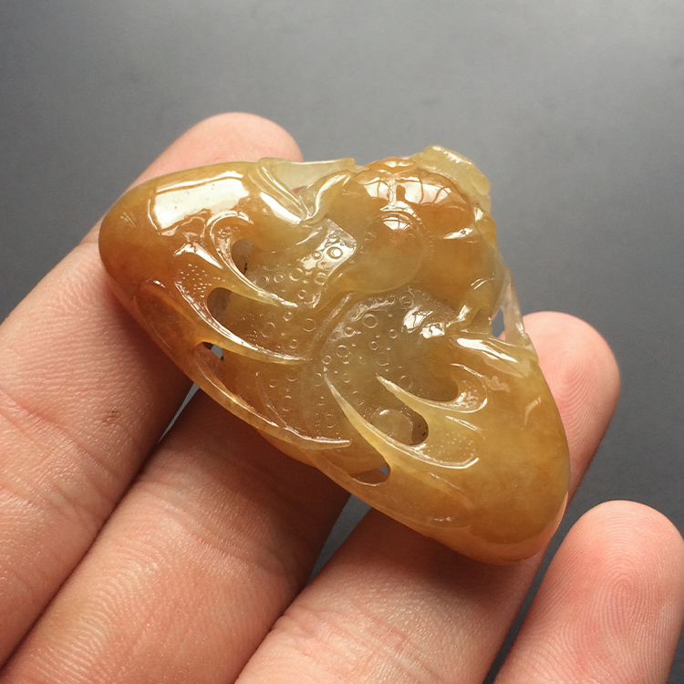 (超值推荐)糯冰种黄翡招财进宝挂件