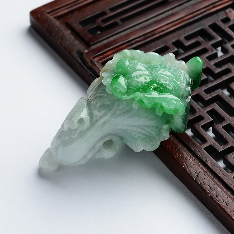 (超值推荐)糯冰种晴水飘翠遇百财挂件