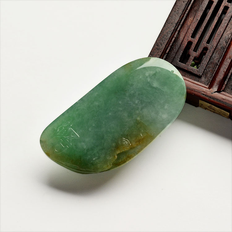 糯冰种绿晴水降龙罗汉挂件