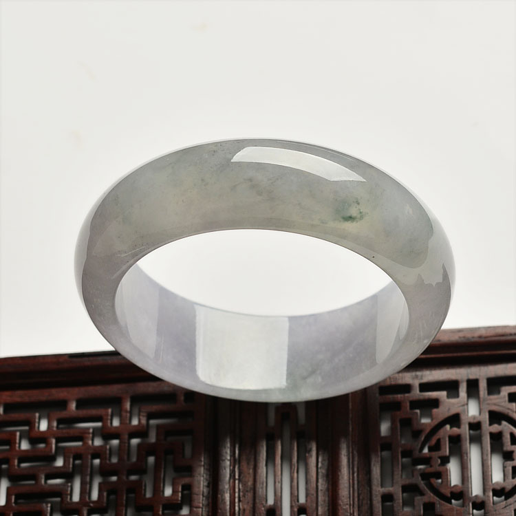 (超值推荐)糯冰种淡紫罗兰飘花手镯(56.1mm)
