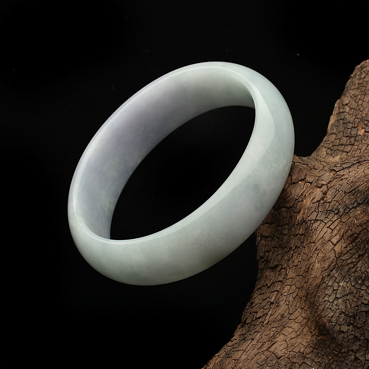 糯冰种晴水淡紫罗兰贵妃镯（50.6mm-57.3mm）