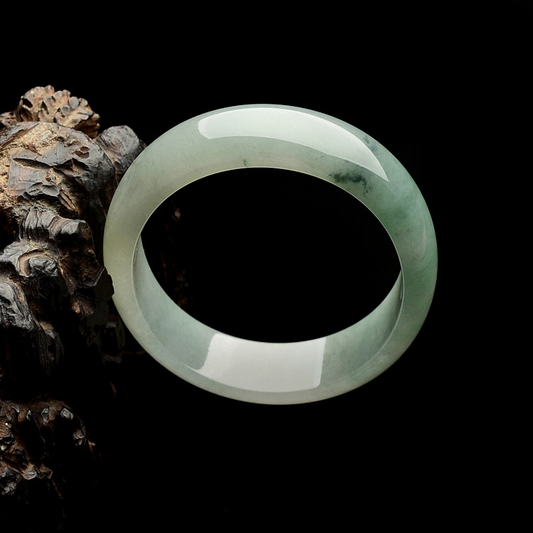 糯冰种晴水略飘花贵妃镯（50mm-56.2mm）