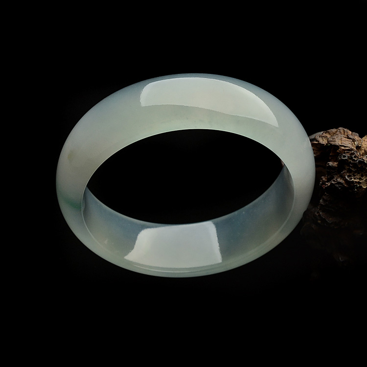 （超值推荐）冰种晴水略飘花手镯（56.1mm）