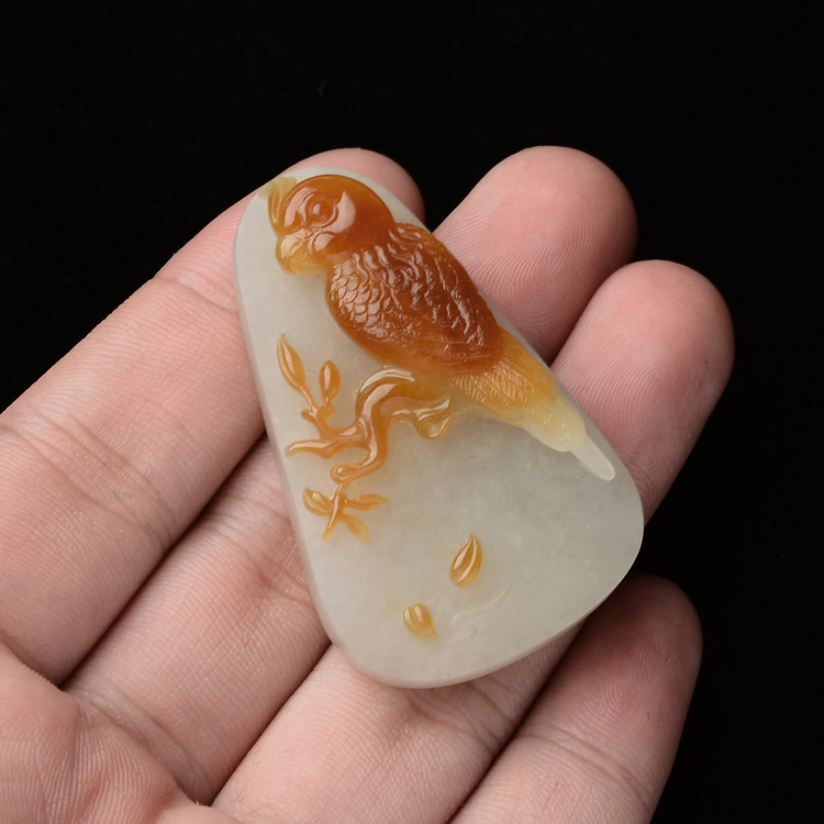 (超值推荐)糯冰种褐黄翡喜上枝头挂件(李牧祥大师出品)