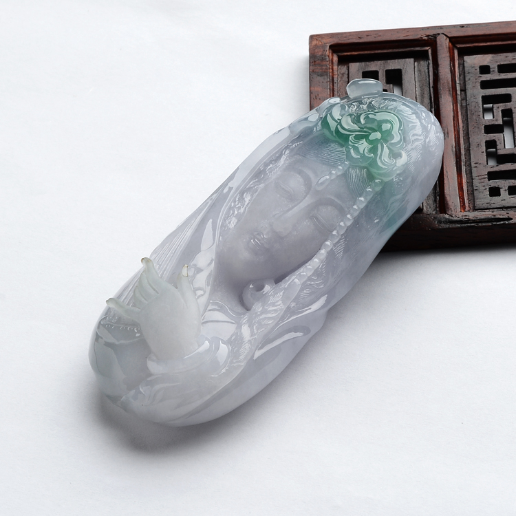 (超值推荐)糯冰种紫罗兰飘花昭君挂件(李牧祥大师出品)