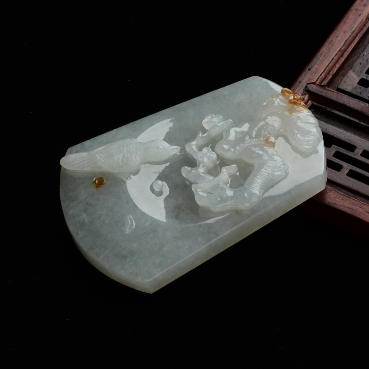 (超值推荐)糯冰种晴水飘红花喜上眉梢挂件(李牧祥大师出品)