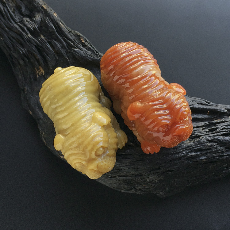 糯冰种黄翡/红黄翡沙皮狗挂件(一对)
