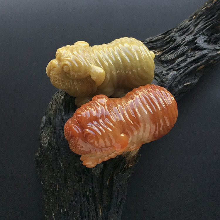 糯冰种黄翡/红黄翡沙皮狗挂件(一对)