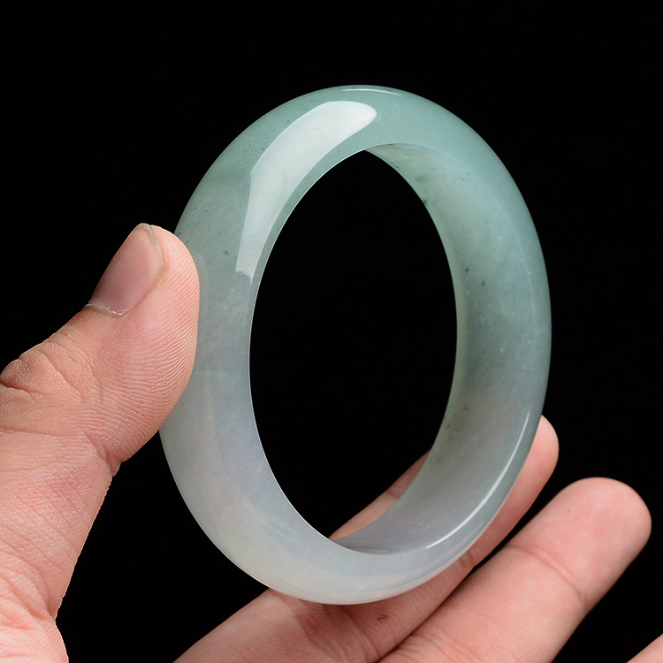 (超值推荐)糯冰种晴水略飘花手镯(58.2mm)