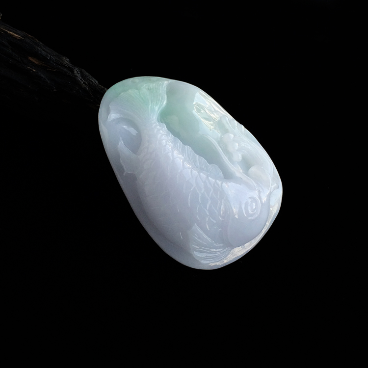 糯冰种晴水淡紫罗兰小鱼挂件