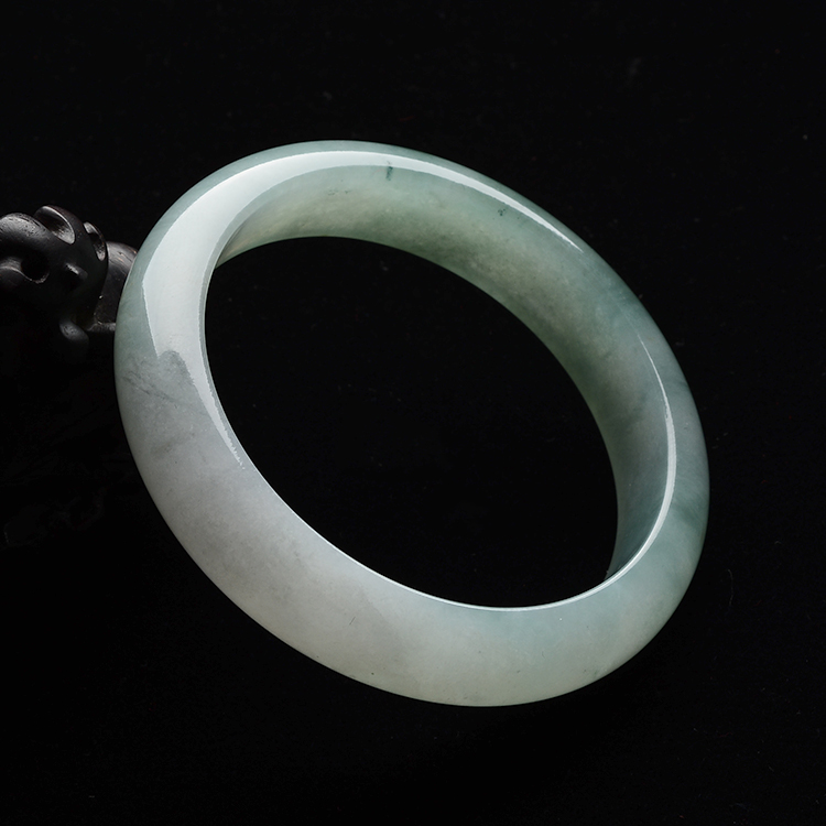 (超值推荐)糯冰种晴水手镯(58.6mm)