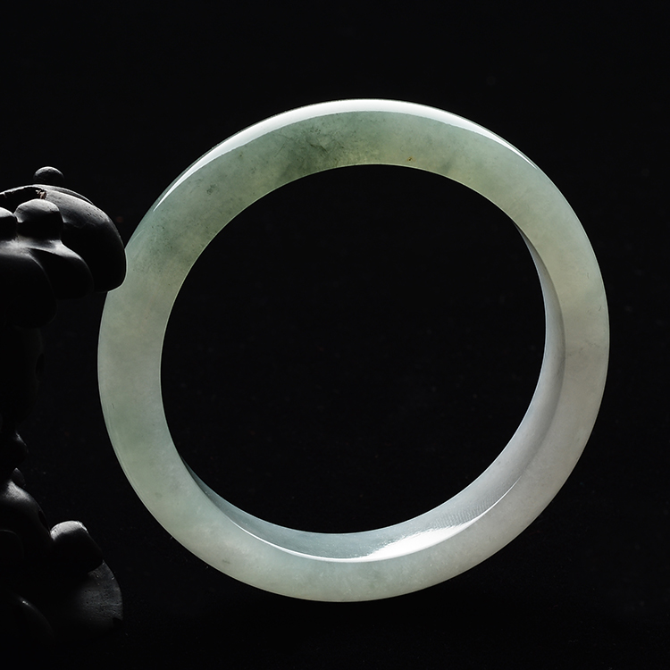(超值推荐)糯冰种晴水手镯(58.6mm)