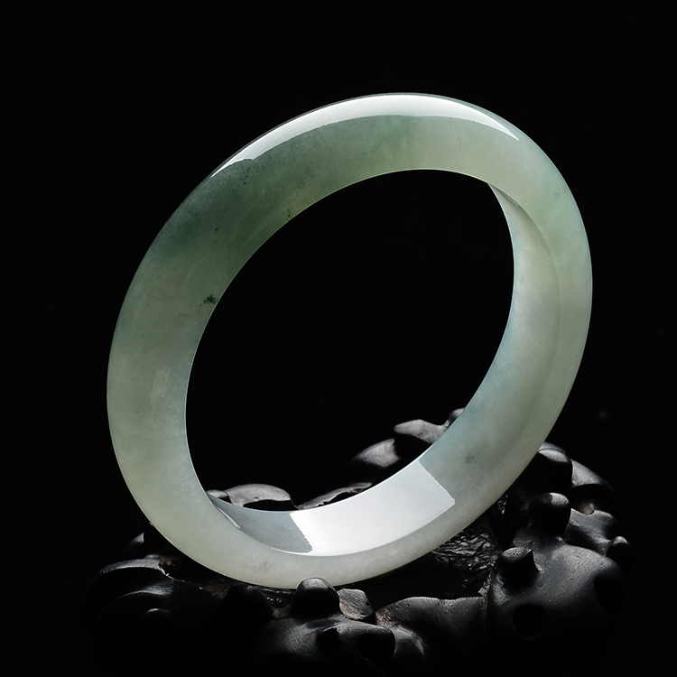 (超值推荐)糯冰种晴水手镯(58.6mm)
