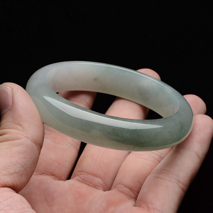 (超值推荐)糯冰种晴水手镯(58.6mm)