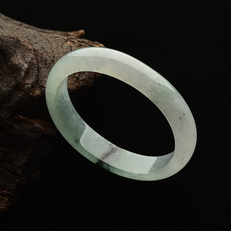 糯冰种飘花贵妃手镯(47.8-55.4mm)
