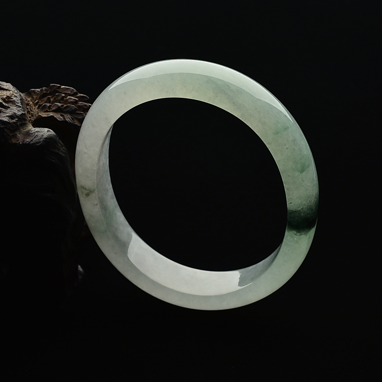 糯冰种飘花贵妃手镯(47.8-55.4mm)