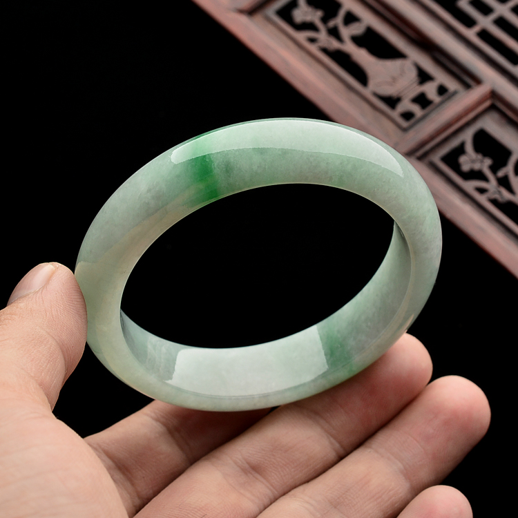 糯冰种飘翠手镯(53.2mm)