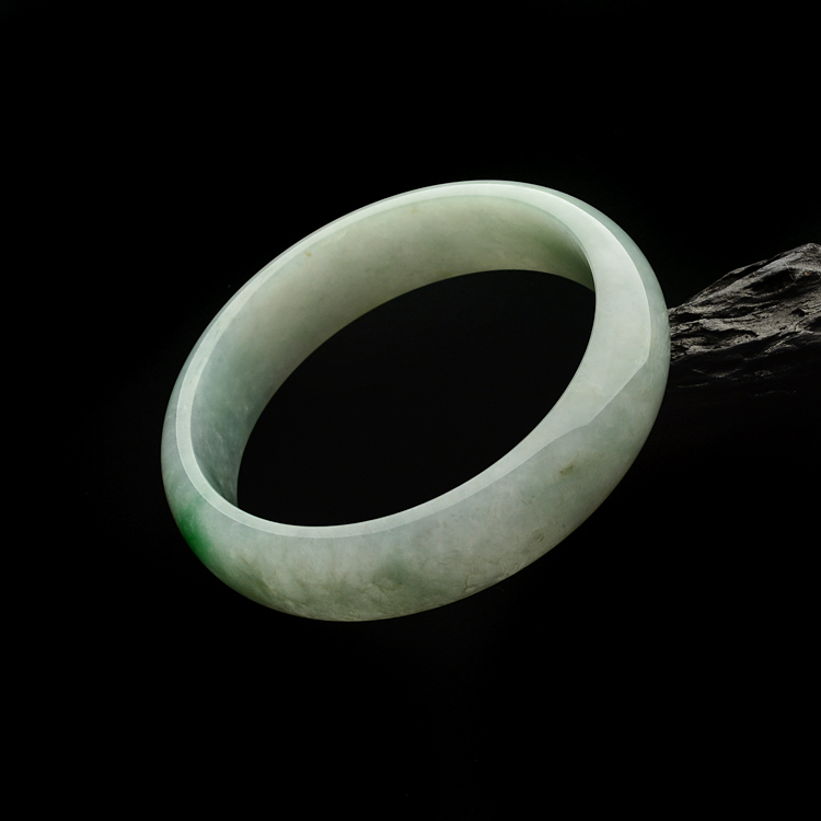 糯冰种飘翠带黄翡手镯(62.6mm)