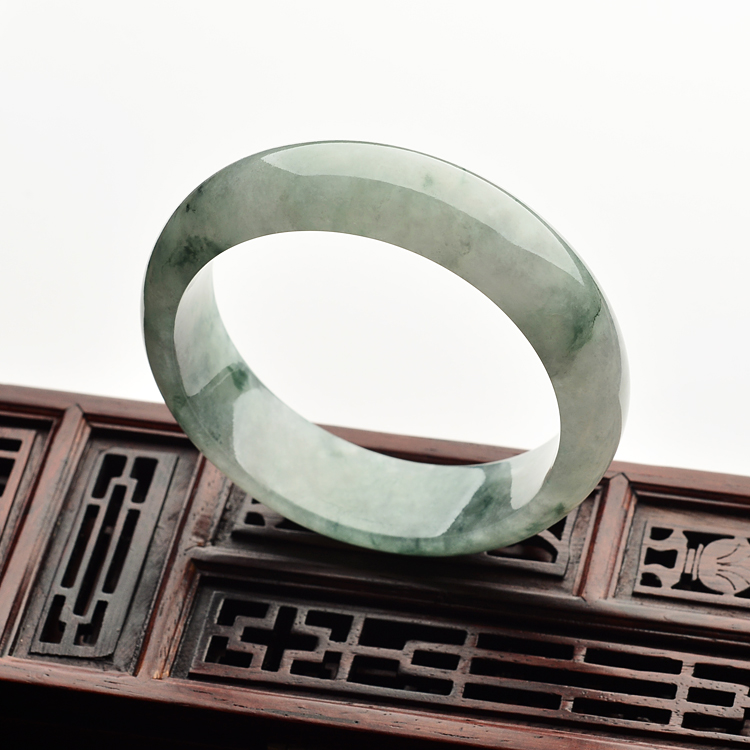 糯冰种飘花手镯(57.5mm)
