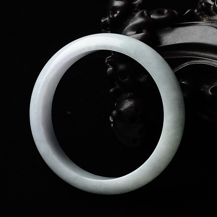 (超值推荐)糯冰种淡晴水手镯(58.4mm)