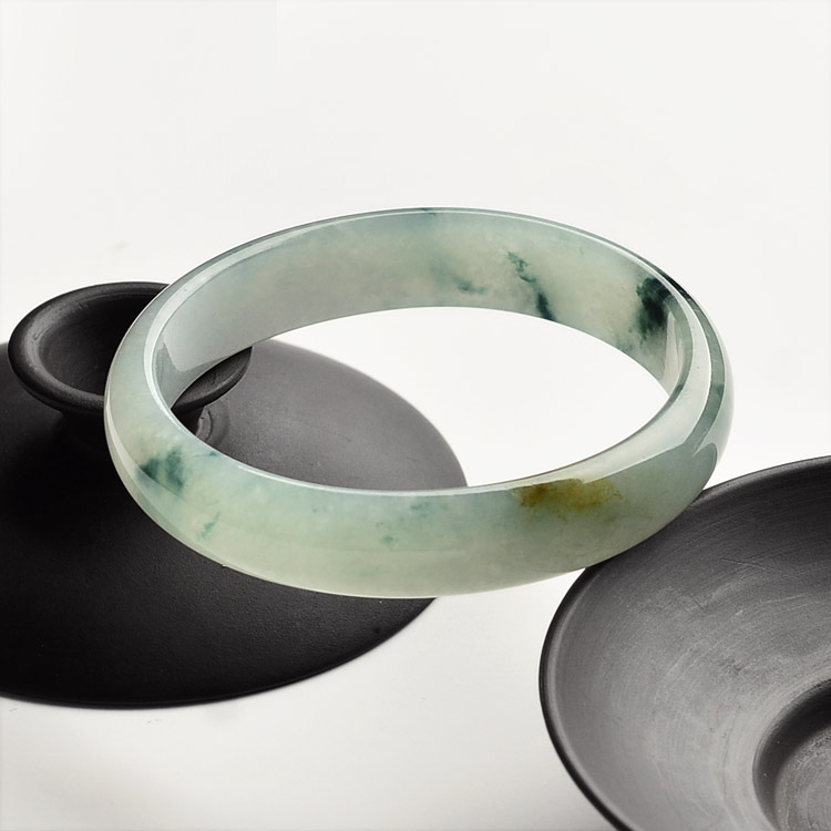 （超值推荐）糯冰种飘花贵妃镯（49.4mm-55.3mm）