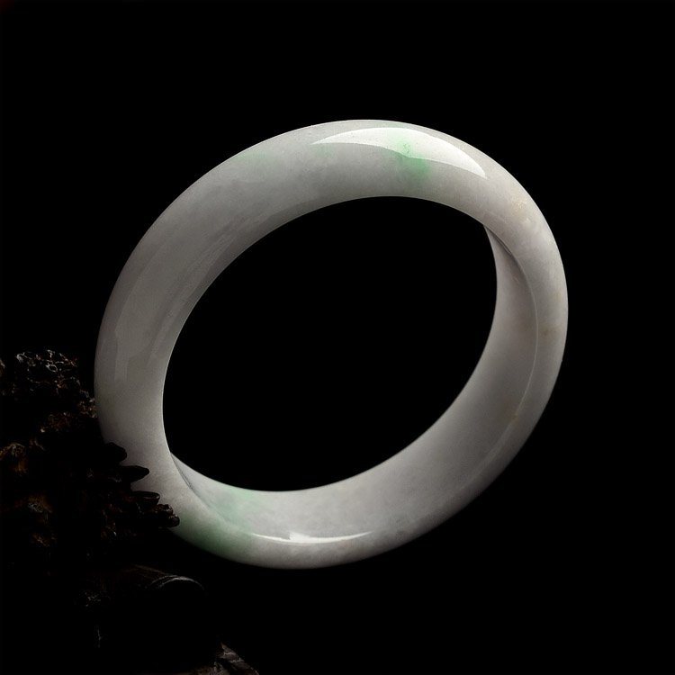 糯冰种淡春带彩手镯(60.9mm)
