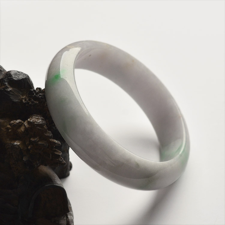 糯冰种淡春带彩手镯(60.9mm)