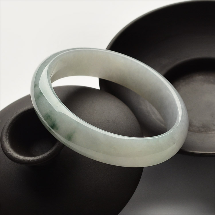 （超值推荐）糯冰种飘花贵妃镯（47.7mm-53.4mm）