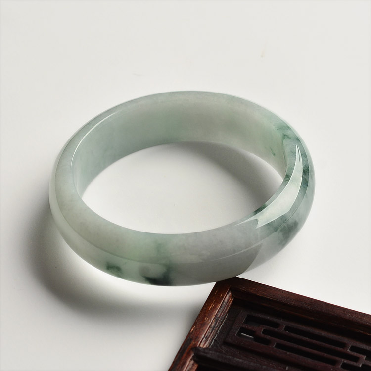 糯冰种飘花手镯(57.6mm)