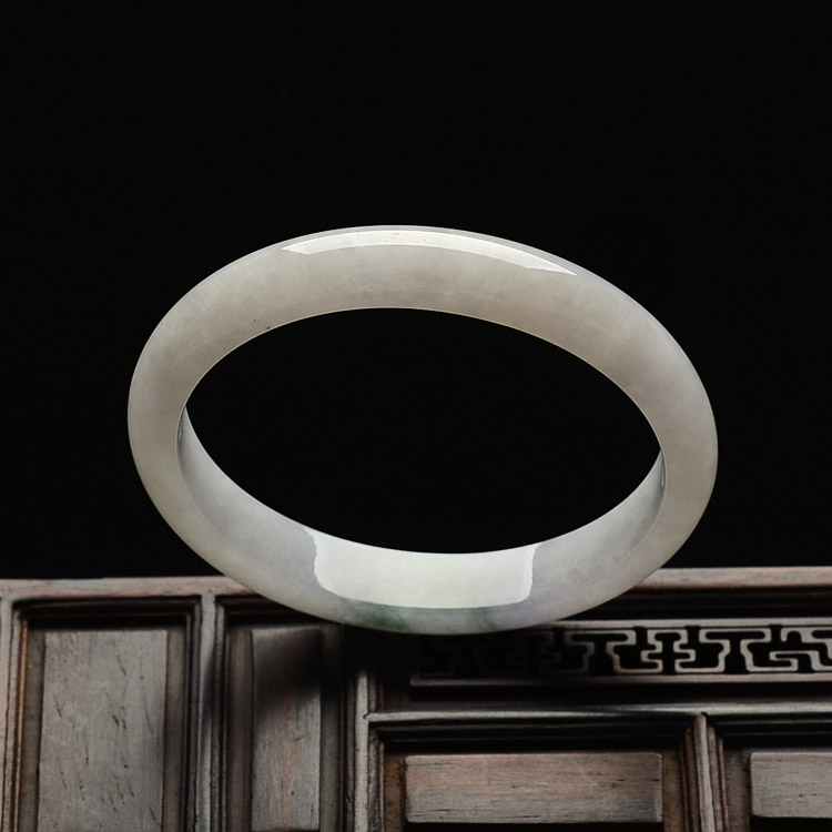 糯冰种飘花贵妃镯（48.5mm-54mm）