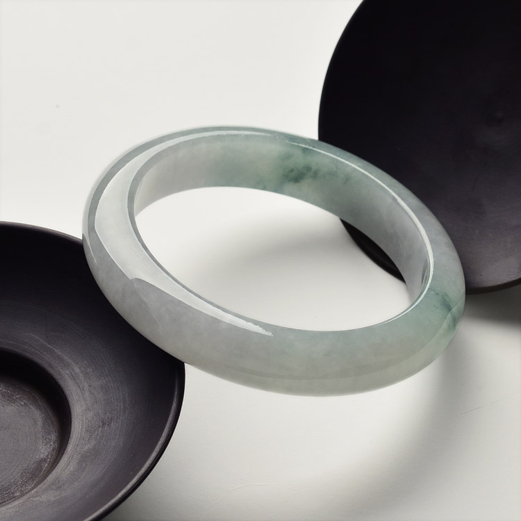 （超值推荐）糯冰种飘花手镯（55.5mm）