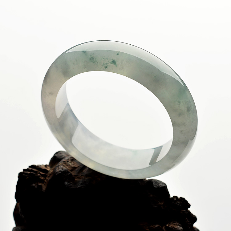 (超值推荐)糯冰种飘花手镯(57.6mm)