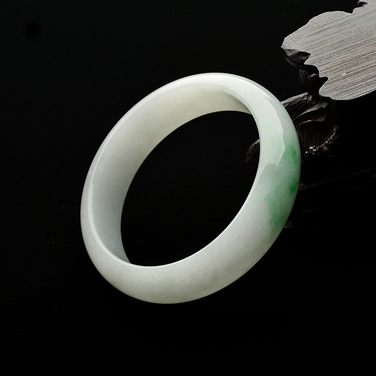(超值推荐)糯冰种飘翠手镯(58.1mm)