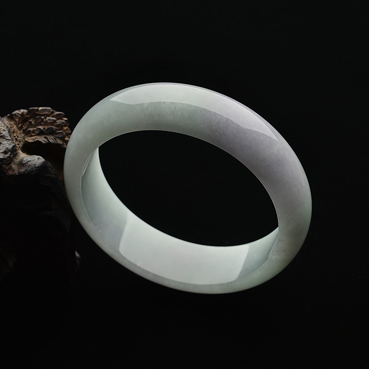 (超值推荐)糯冰种春带彩手镯(57.6mm)