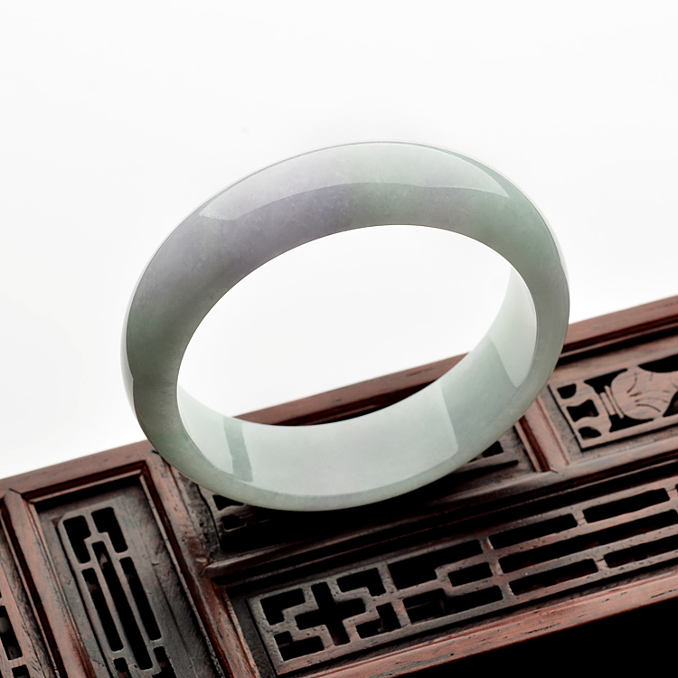 (超值推荐)糯冰种春带彩手镯(57.6mm)