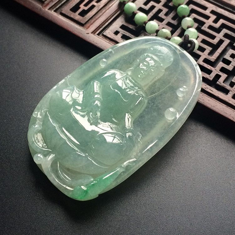 (超值推荐)冰种晴水略飘翠宝瓶观音挂件