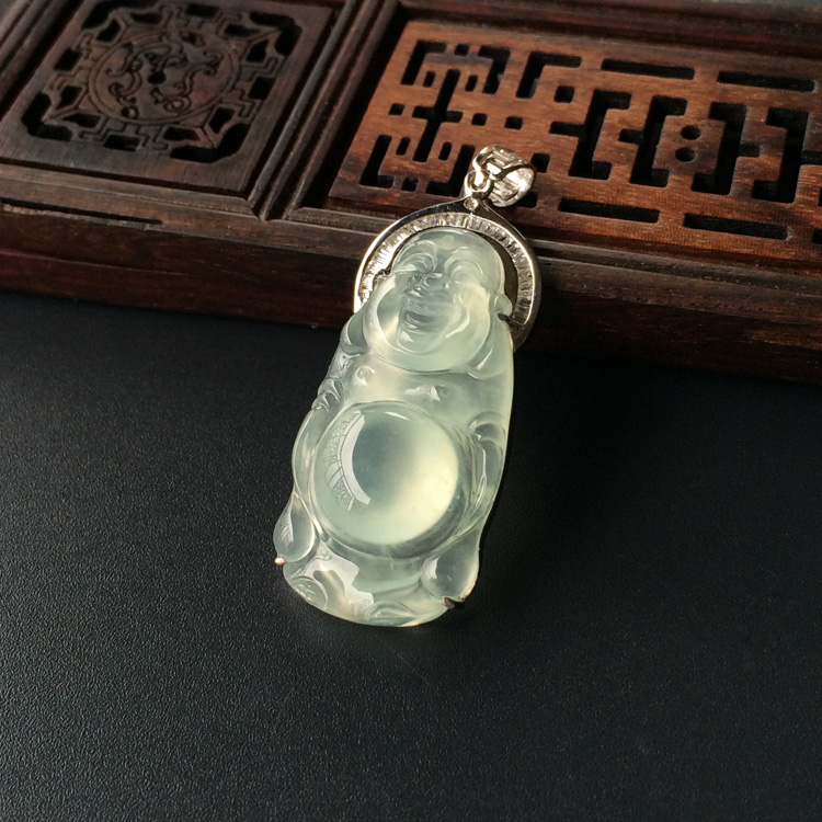 (超值推荐)冰种淡晴水镶白金钻石站佛胸坠