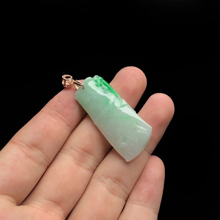 糯冰种飘翠节节高挂件